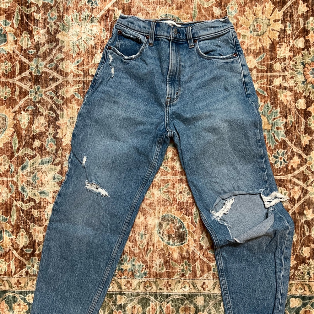 Abercrombie the 80’s Mom High Rise Jeans